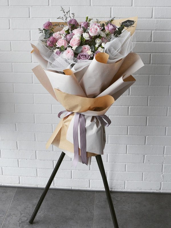 flurry-affection_opening-flower-stand