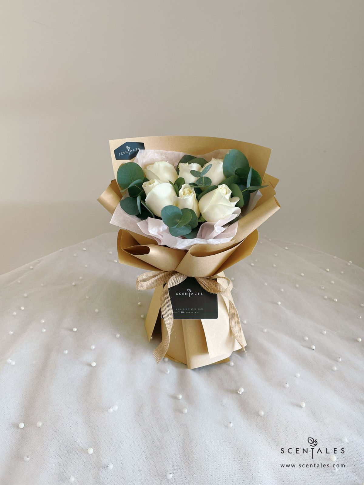 minimalist white rose brown flower bouquet