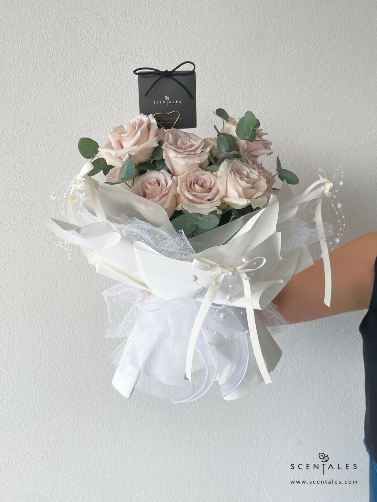 Fresh Flower with Quicksand rose and plenty of eucalyptus