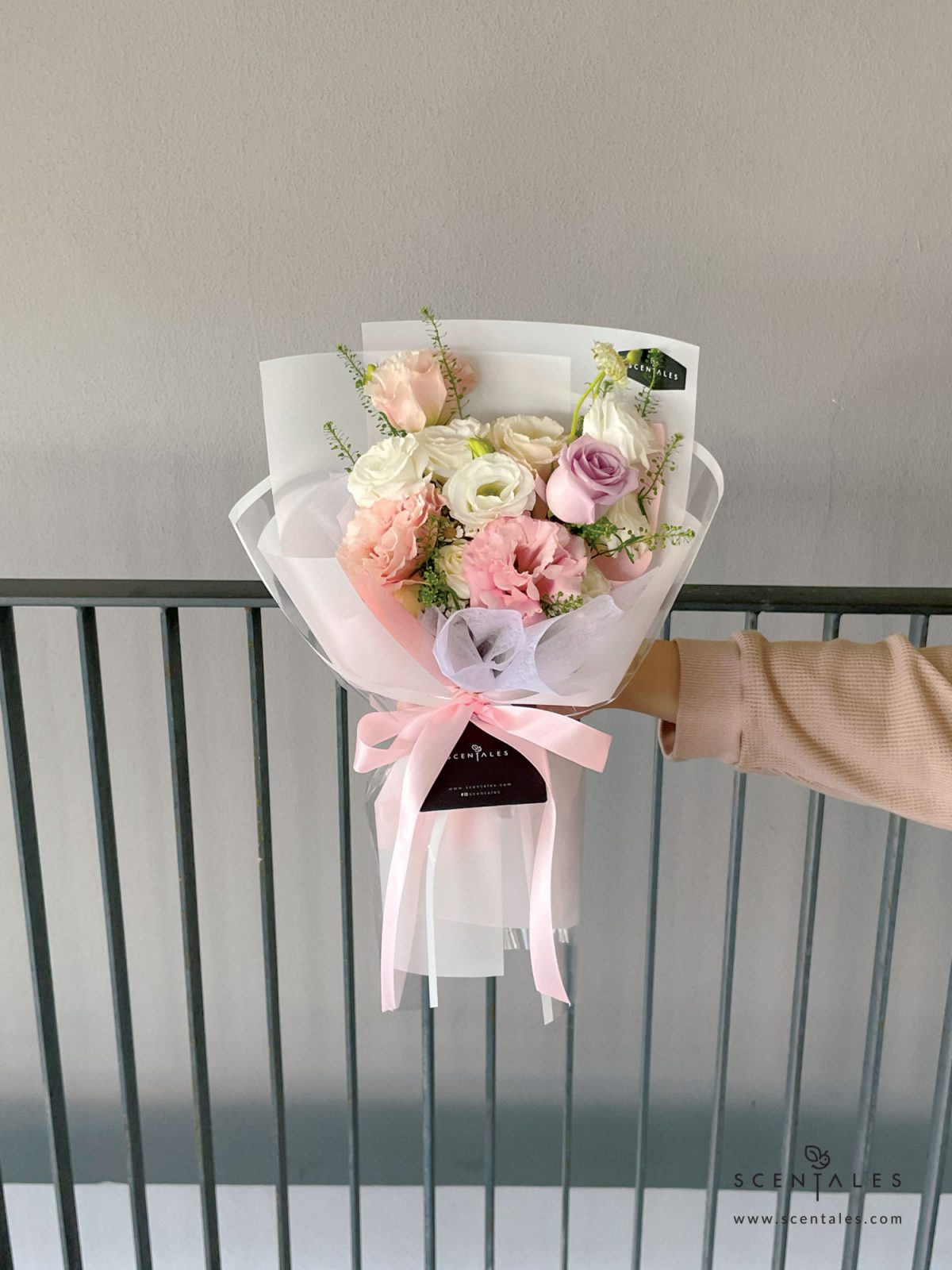 fresh flower with Lilac rose, pink eustoma, white eustoma, trachymene and plenty of thlaspi