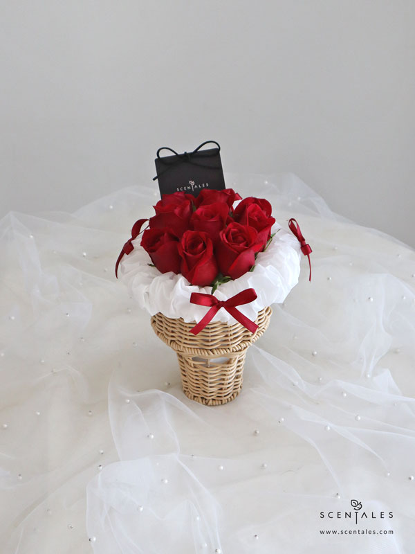 Scoops of Love Fresh Flower Cone Fresh flower with red rose