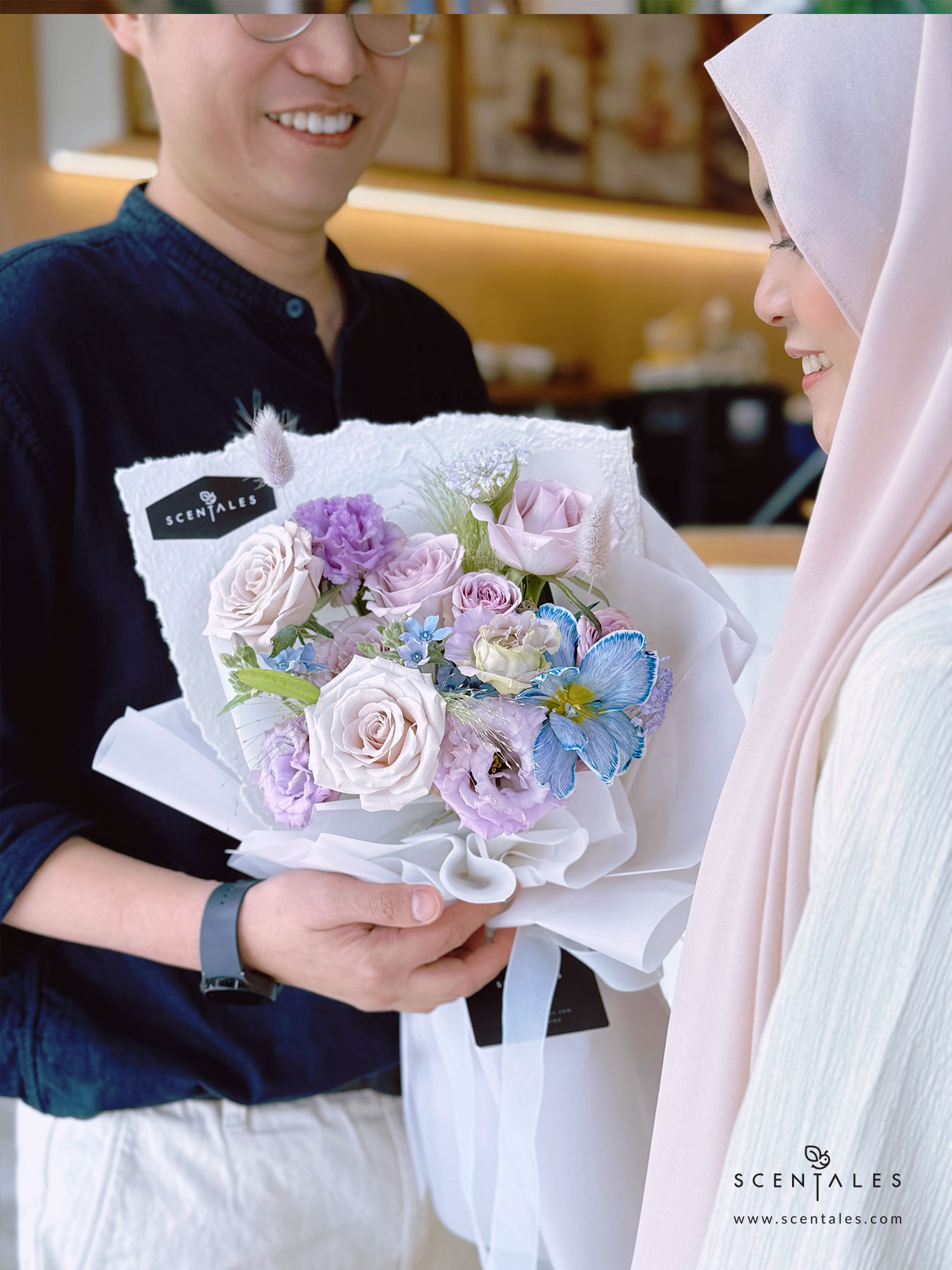 vday2026-amour-en-lilac-fresh-flower-bouquet-04-600x800