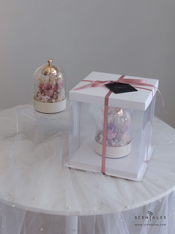 vday2026-always-&-forever-bell-jar-lamp-box-01-600x800