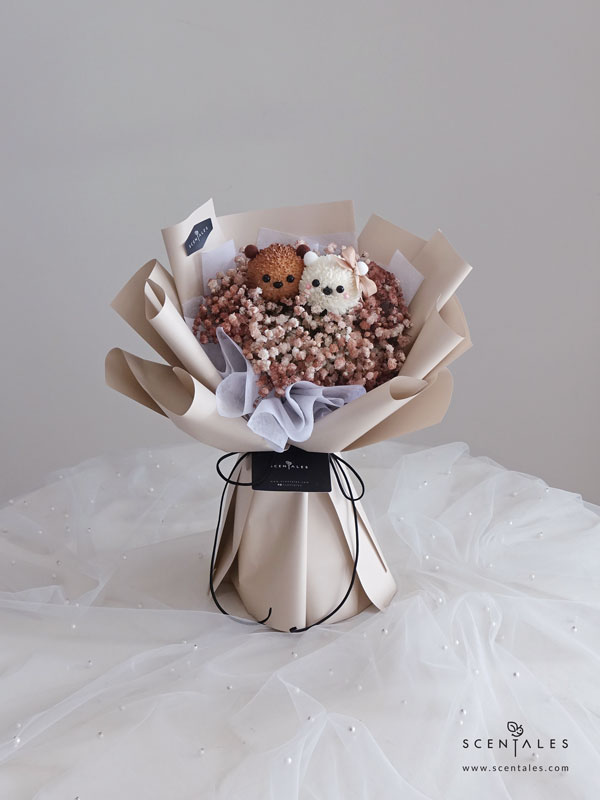 vday2026-bear-with-me-fresh-flower-bouquet-01-600x800