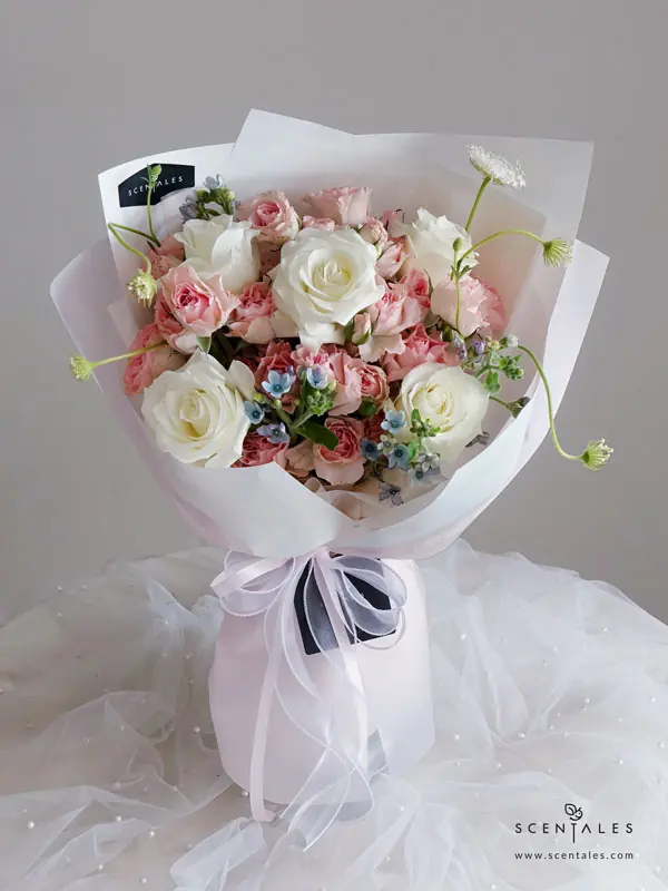 somewhere-in-time-fresh-flower-bouquet-01-600x800 (Pre-order) Somewhere in Time Flower Bouquet - Image 1
