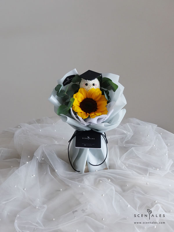 sunflower-graduation-petite-fresh-flower-bouquet-new-01-600x800 (Pre-order) Sunflower Graduation Petite Flower Bouquet - Image 1