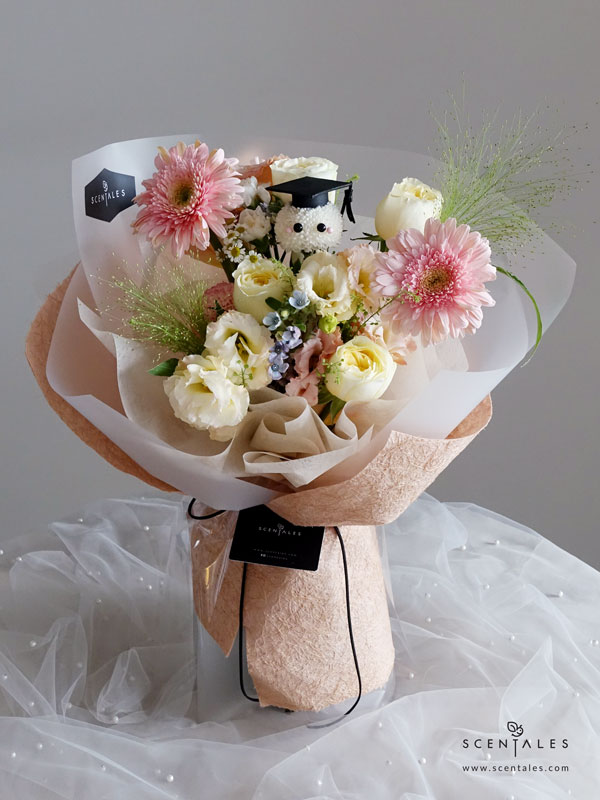 sweet-victory-fresh-flower-bouquet-grad-hat-01-600x800 (July Special) Sweet Victory Flower Bouquet - Image 3