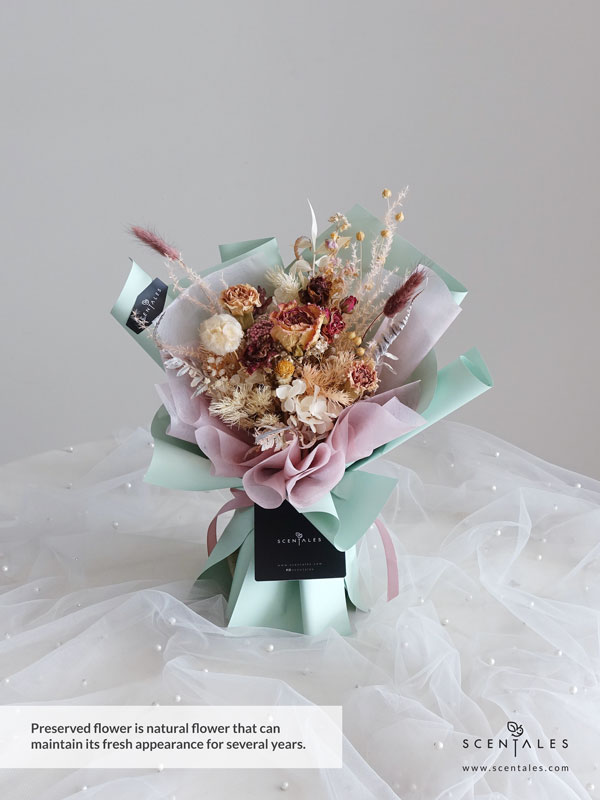 chloe-preserved-dried-flower-bouquet-01-600x800 Chloe Preserved & Dried Flower Bouquet - Image 1