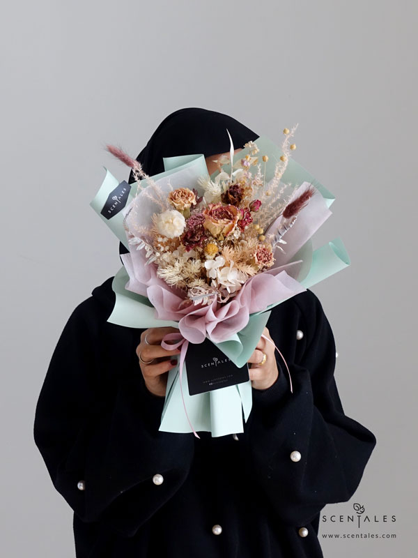 chloe-preserved-dried-flower-bouquet-02-600x800 Chloe Preserved & Dried Flower Bouquet - Image 2
