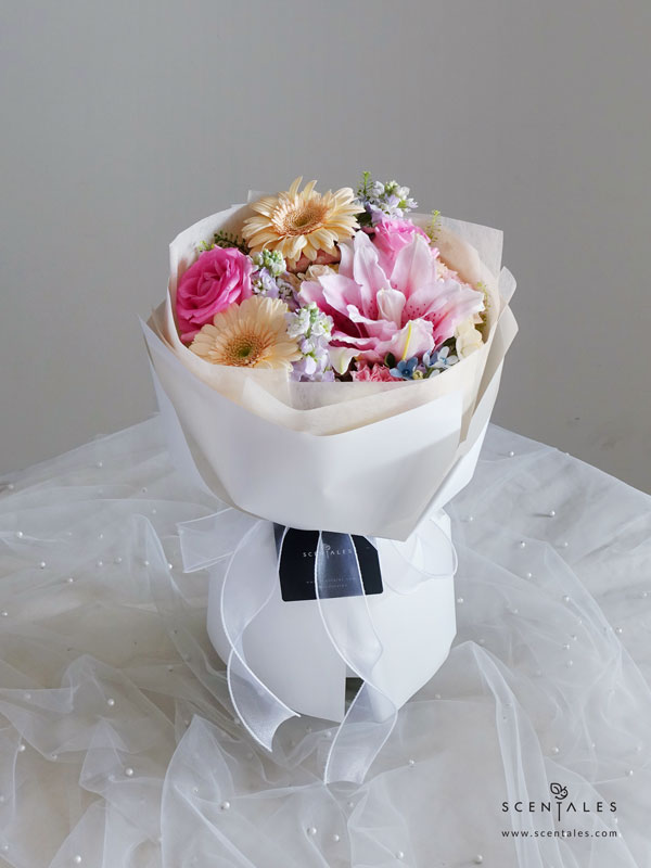 yasmin-fresh-flower-bouquet-01-600x800 (Limited 10 - 14 Aug) Yasmin Flower Bouquet - Image 1