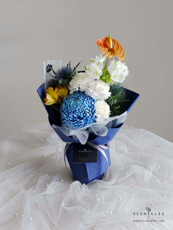 Asshan Flower Bouquet Fresh flower bouquet with Dyed blue chrysanthemum, brown anthurium, eryngium, white carnation, white altroemeria and orange alstroemeria